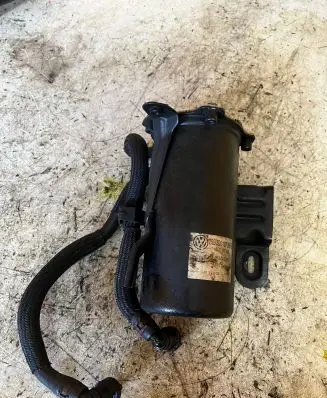 Volkswagen Phaeton Fuel filter housing 3D0127399B 6650473131