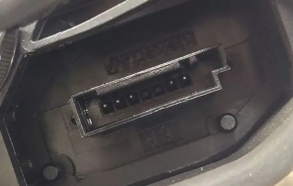 BMW 1 F20 F21 Front door lock 7202150
