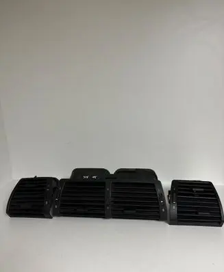 BMW X5 E53 Dash center air vent grill 64228402221 64.22-8402216 64.22-8402215
