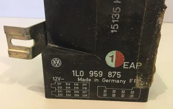 Seat Toledo I (1L) Comfort/convenience module 1L0959875 15135K