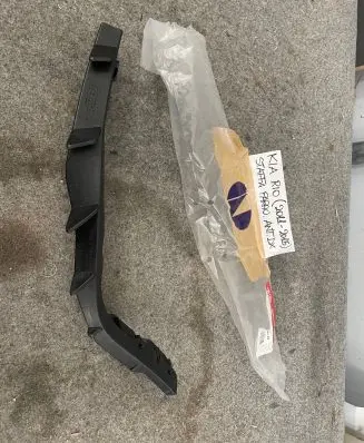 KIA Rio Front bumper mounting bracket 865821W200
