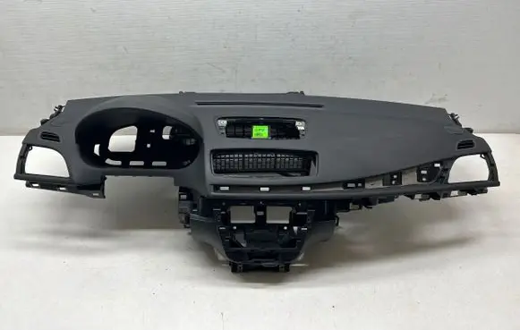 Renault Megane III Dashboard 681007196R BL1305021 4111822C62