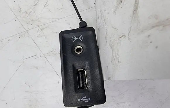 Volkswagen Golf VII Other switches/knobs/shifts 5G0035222E AUX