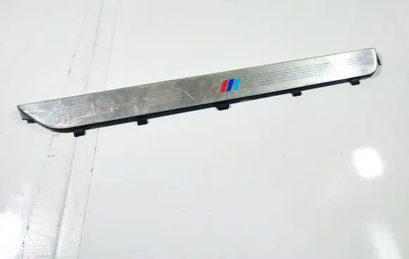 BMW 1 E81 E87 Front sill trim cover 517779068189 5177-79068189