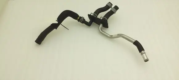 Jeep Grand Cherokee Engine coolant pipe/hose 1048722