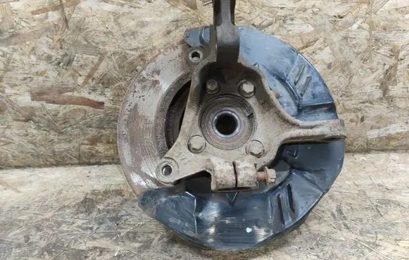 Subaru Forester SH Front wheel hub spindle knuckle