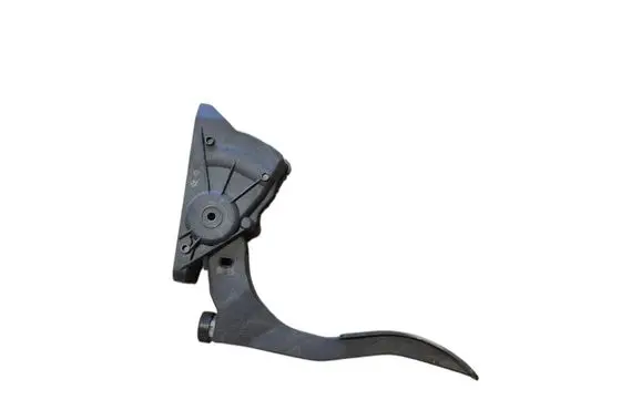 Accelerator throttle pedal