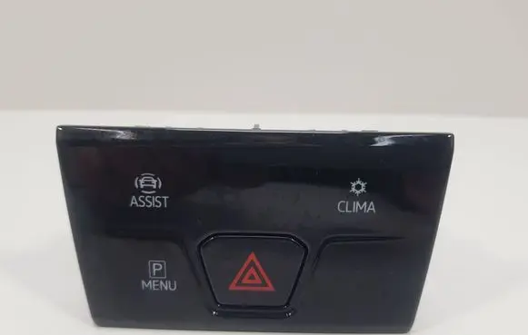 Volkswagen Golf VIII Hazard light switch 5H0925200T
