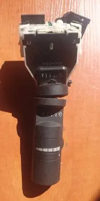 Nissan Qashqai Indicator stalk 7115SN