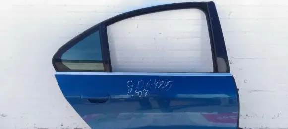 Peugeot 607 Rear door melyna