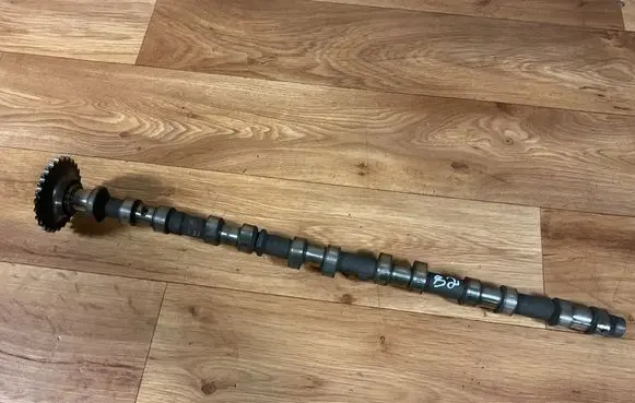 BMW 5 E39 Camshaft 2246745
