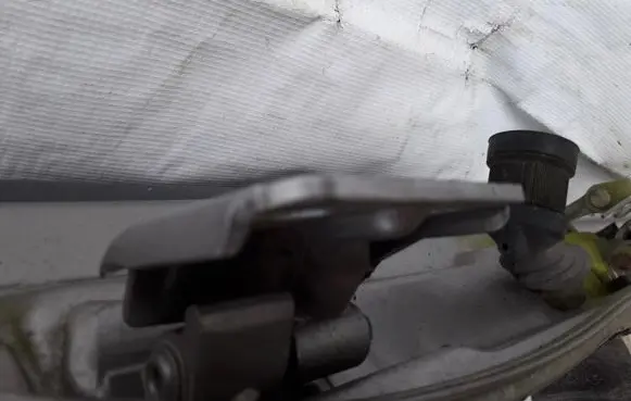 Fiat Palio Rear door lower hinge
