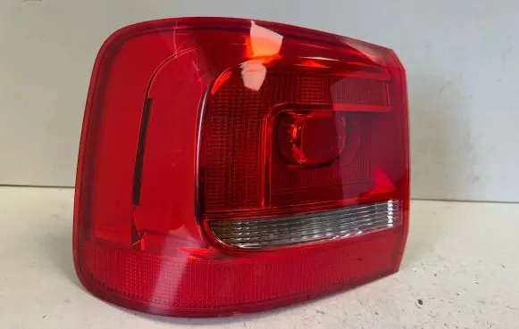 Volkswagen Touran II Rear/tail lights
