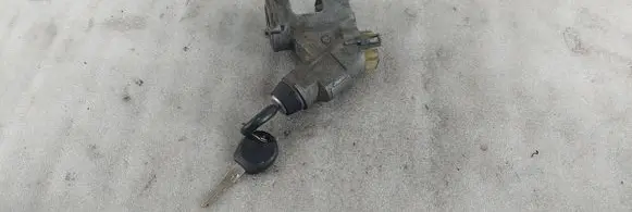 Toyota Avensis T250 Ignition lock 357905851