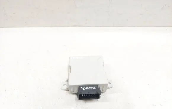 Toyota Avensis T250 Window wiper relay 150696
