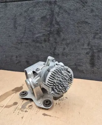 Audi Q7 4M Vacuum pump 4M2614307B 4M2614193D 0132018027