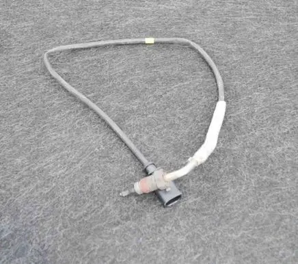 Volkswagen Golf VII Oil temperature sensor 04L906088AR