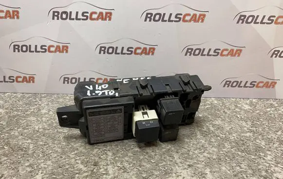 Volvo S40, V40 Fuse box set 30889989