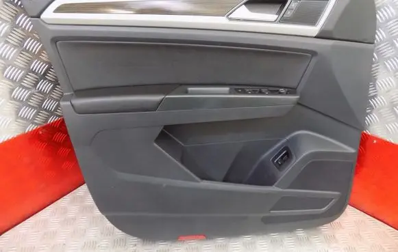 Volkswagen Atlas Front door card panel trim