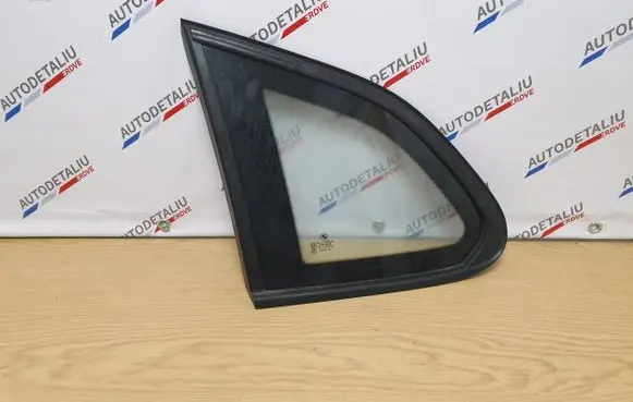 BMW X1 E84 Rear side window 2990329 2991373