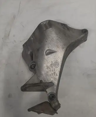 Volkswagen Polo V 6R Engine mount bracket