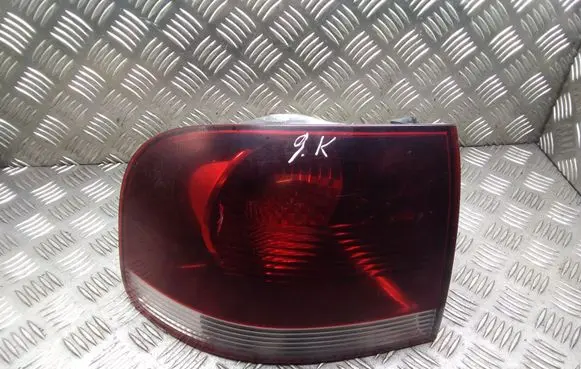 Volkswagen Touareg I Rear/tail lights 28259002 7L6945095R