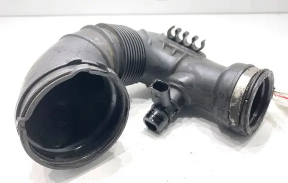 Mercedes-Benz GLK (X204) Air intake hose/pipe A6510900337