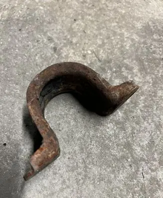 Man TGE 1gen Sway bar bush bracket, front 