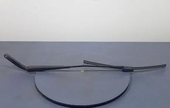 BMW X6 E71 Front wiper blade arm 7294572