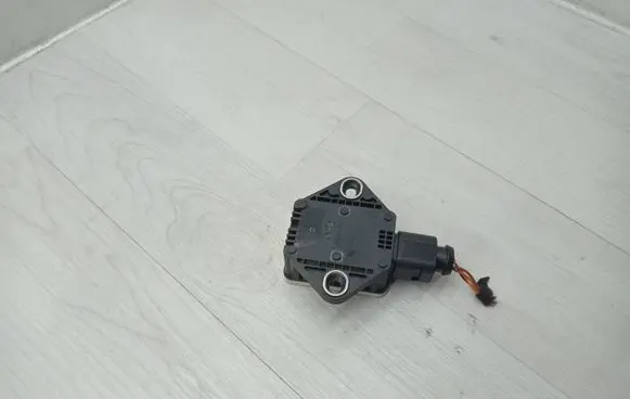 Audi A4 S4 B8 8K ESP acceleration yaw rate sensor 8K0907637C 0265005778