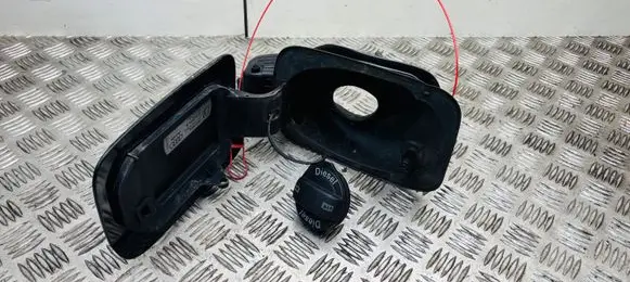 Audi Q3 8U Fuel tank cap 8U0809906