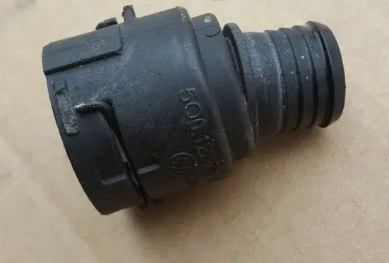 Audi A3 S3 8V Engine coolant pipe/hose 5Q0122291AQ