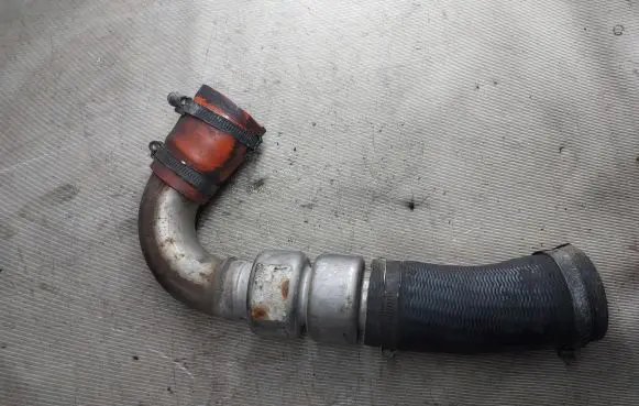 Ford Galaxy Intercooler hose/pipe E20002
