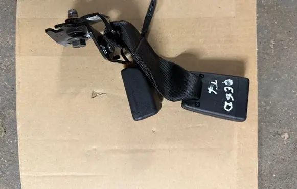 KIA Ceed Rear seatbelt buckle 89830J7000