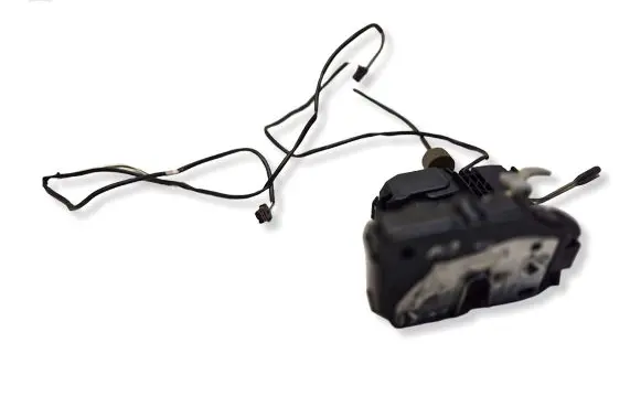 Mercedes-Benz E W211 Front door lock 2117200335