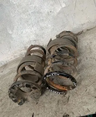 Nissan Quest Rear coil spring