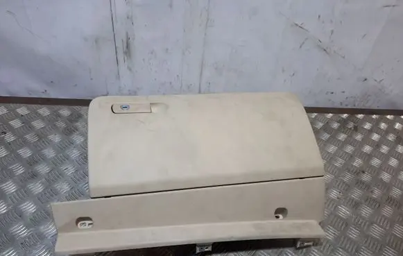 Volkswagen Touareg II Glove box set 7P1857097