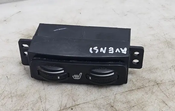 Toyota Avensis T250 Seat heating switch 453417