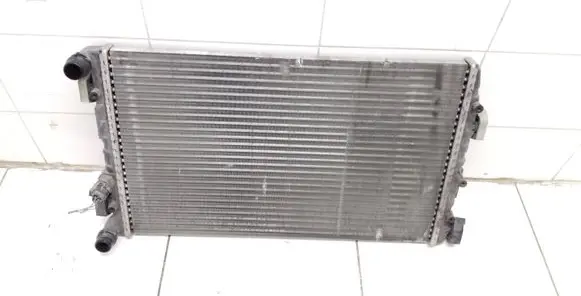 Skoda Roomster (5J) Coolant radiator 6Q0121253Q