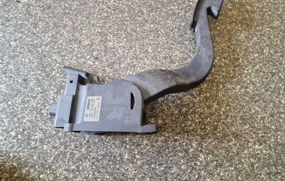 Mercedes-Benz Sprinter W906 Accelerator throttle pedal 0280755049