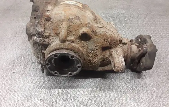 BMW 3 E90 E91 Rear differential 7598855 890909046 EA630X307