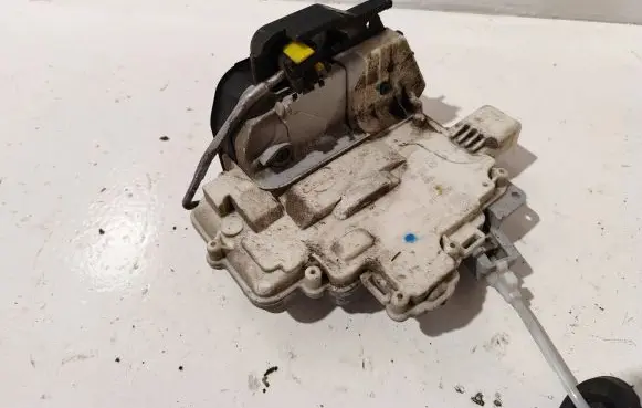 Audi A4 S4 B7 8E 8H Rear door lock 8e0839015AA
