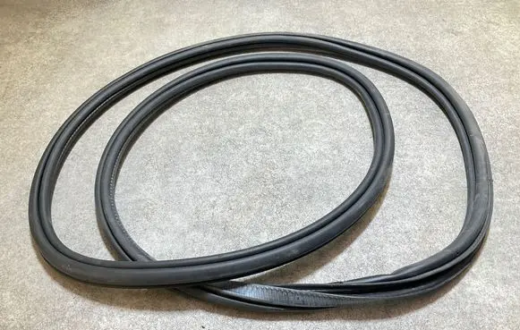 Polestar 2 Engine compartment rubber 
