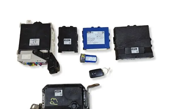 Toyota Prius (XW30) Engine control unit/module 8966147200