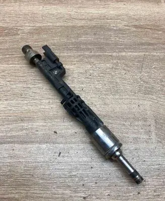 BMW X5 E70 Fuel injector 0261500109 1364759787005 06050249