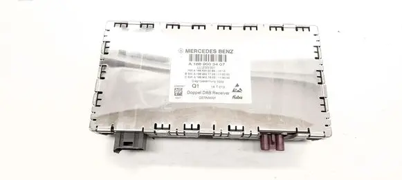 Mercedes-Benz E W212 HiFi Audio sound control unit A1669003407