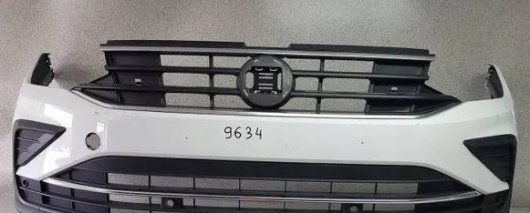 Volkswagen Tiguan Front bumper 5NA807221