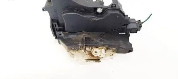 Mitsubishi Outlander Front door lock 