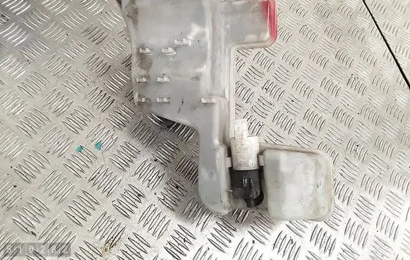 Peugeot 308cc Windshield washer fluid reservoir/tank 9681207880