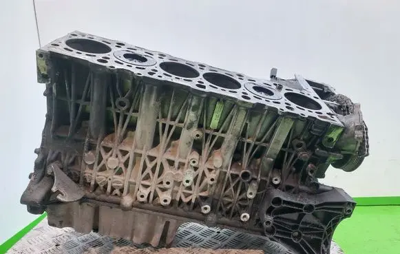 BMW 5 E60 E61 Engine block 31286094
